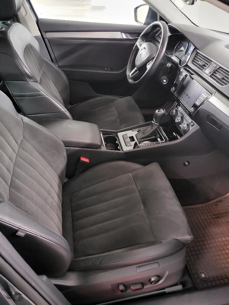 PRONÁJEM - Škoda Superb III