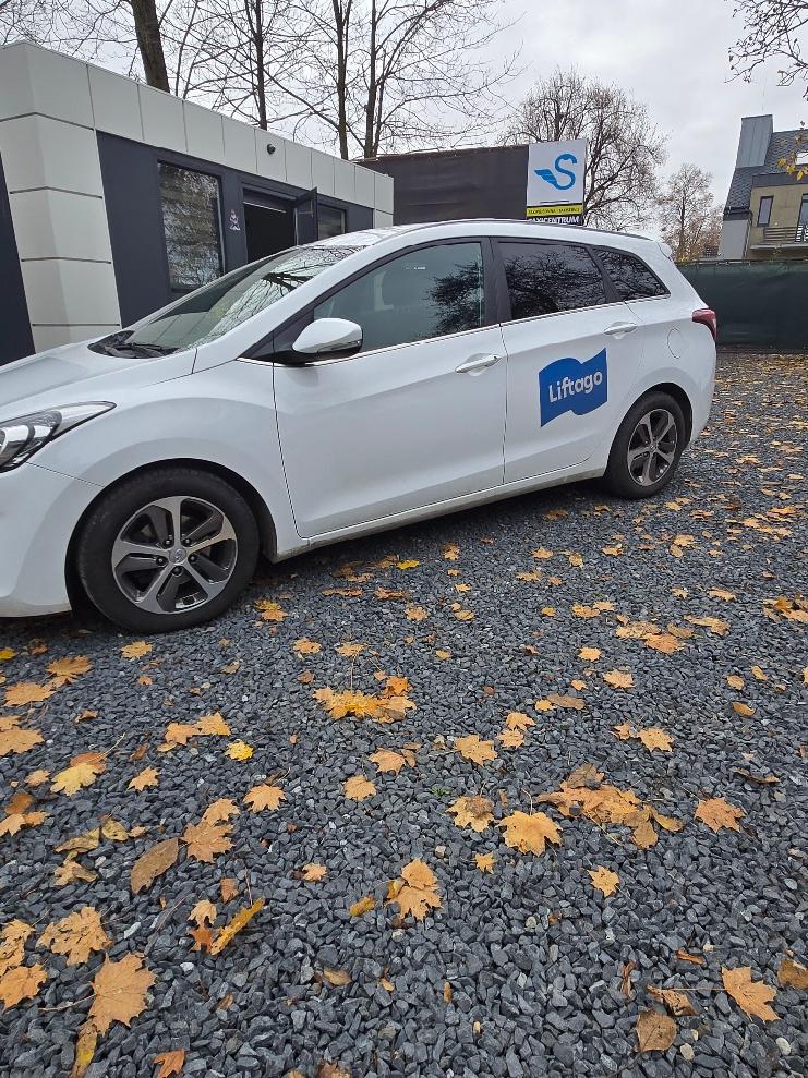 PRONÁJEM - TAXI HYUNDAI i30